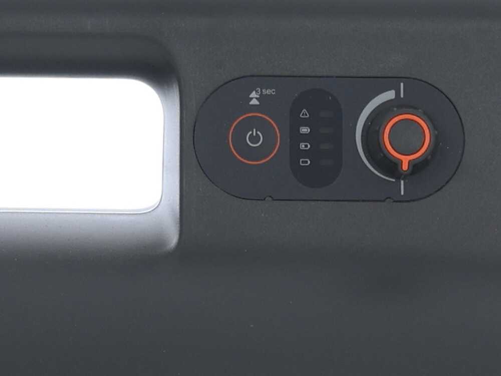 Pompa Autoadescante a Batteria Gardena 3000 Silent 18V P4A con Batteria 4Ah e Caricabatterie Inclusi