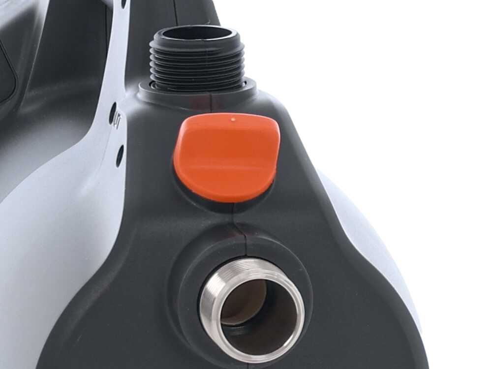 Pompa Autoadescante a Batteria Gardena 3000 Silent 18V P4A con Batteria 4Ah e Caricabatterie Inclusi