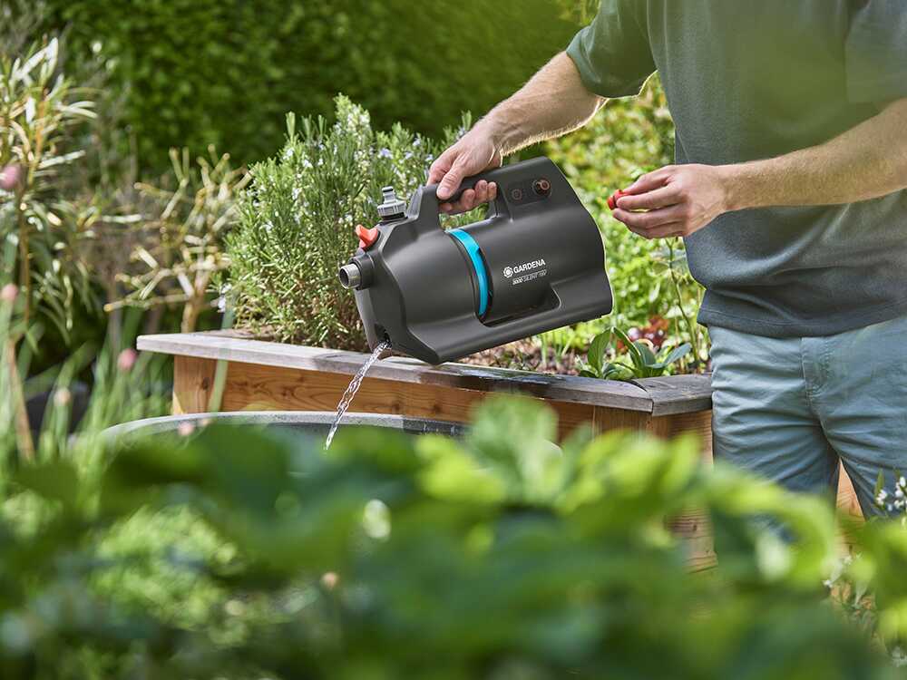 Pompa Autoadescante a Batteria Gardena 3000 Silent 18V P4A con Batteria 4Ah e Caricabatterie Inclusi