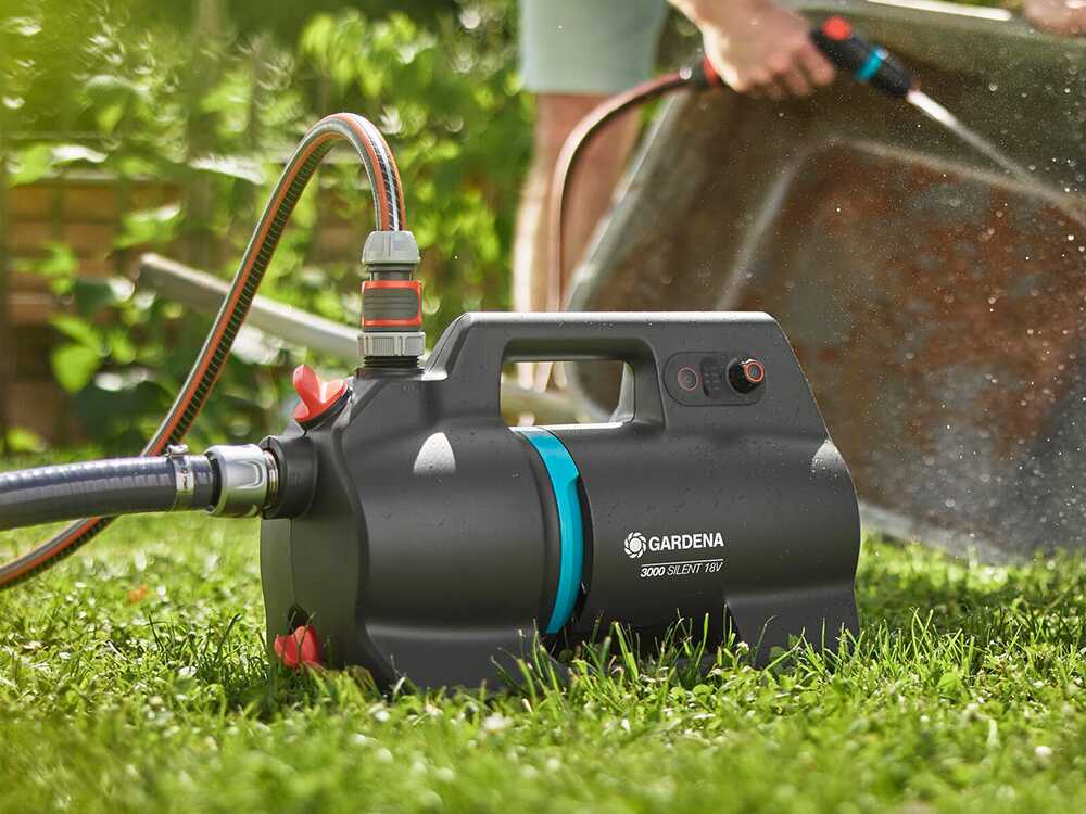 Pompa Autoadescante a Batteria Gardena 3000 Silent 18V P4A con Batteria 4Ah e Caricabatterie Inclusi
