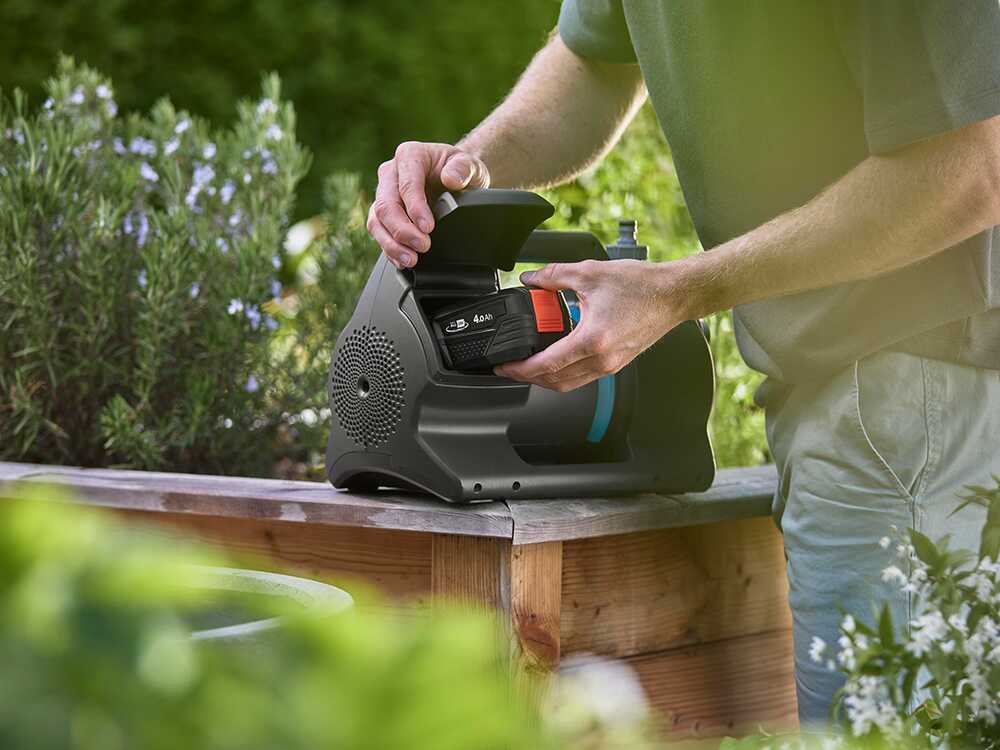 Pompa Autoadescante a Batteria Gardena 3000 Silent 18V P4A con Batteria 4Ah e Caricabatterie Inclusi